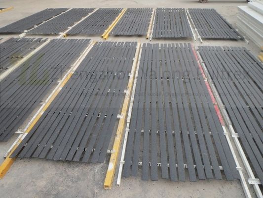 Non Slip Fiberglass Stair/Decking Strip with Cutting Service and Gritted Surface
