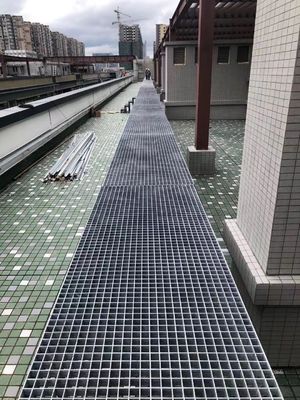 FRP Mould Walkway Gratings with Customized Colors and Anti-slip Sand Gritted Surface