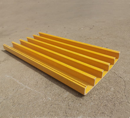Cutting FRP Grating Walkway for Chemical Plant Trench Drain Cover and Wastewater Pool