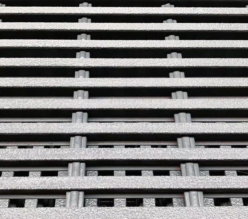 40% Open Area Fiberglass Decking Floor FRP Grating Walkway for Customer Requirements